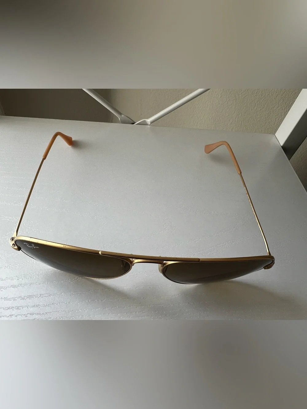 Ray-Ban Gold Frame Sunglasses with Brown Gradient Lenses (men or women)